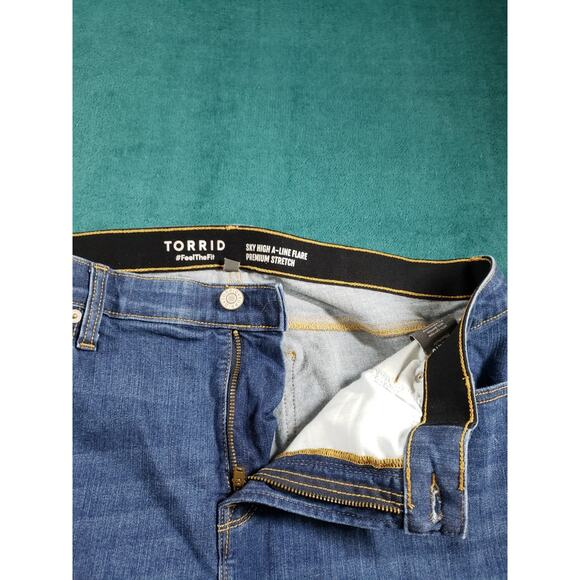 Torrid Jeans Size 18 Womens Blue Elastic Waist Stretch Wide Leg A Line Flare - Picture 5 of 12